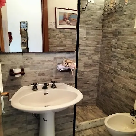 La Del Conte Guest house