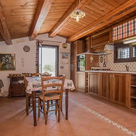 La Del Conte 4*