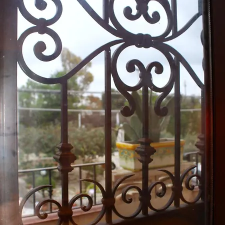 La Del Conte Guest house *