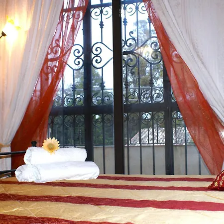 La Del Conte Guest house *