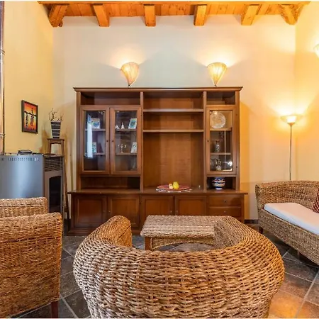 La Del Conte 4*